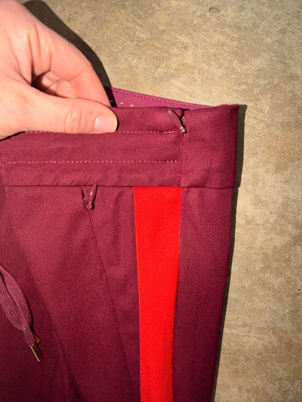 Anthropologie Burgundy Skinny Pants Red Side Stripe - Size 10 - Picture 8 of 14